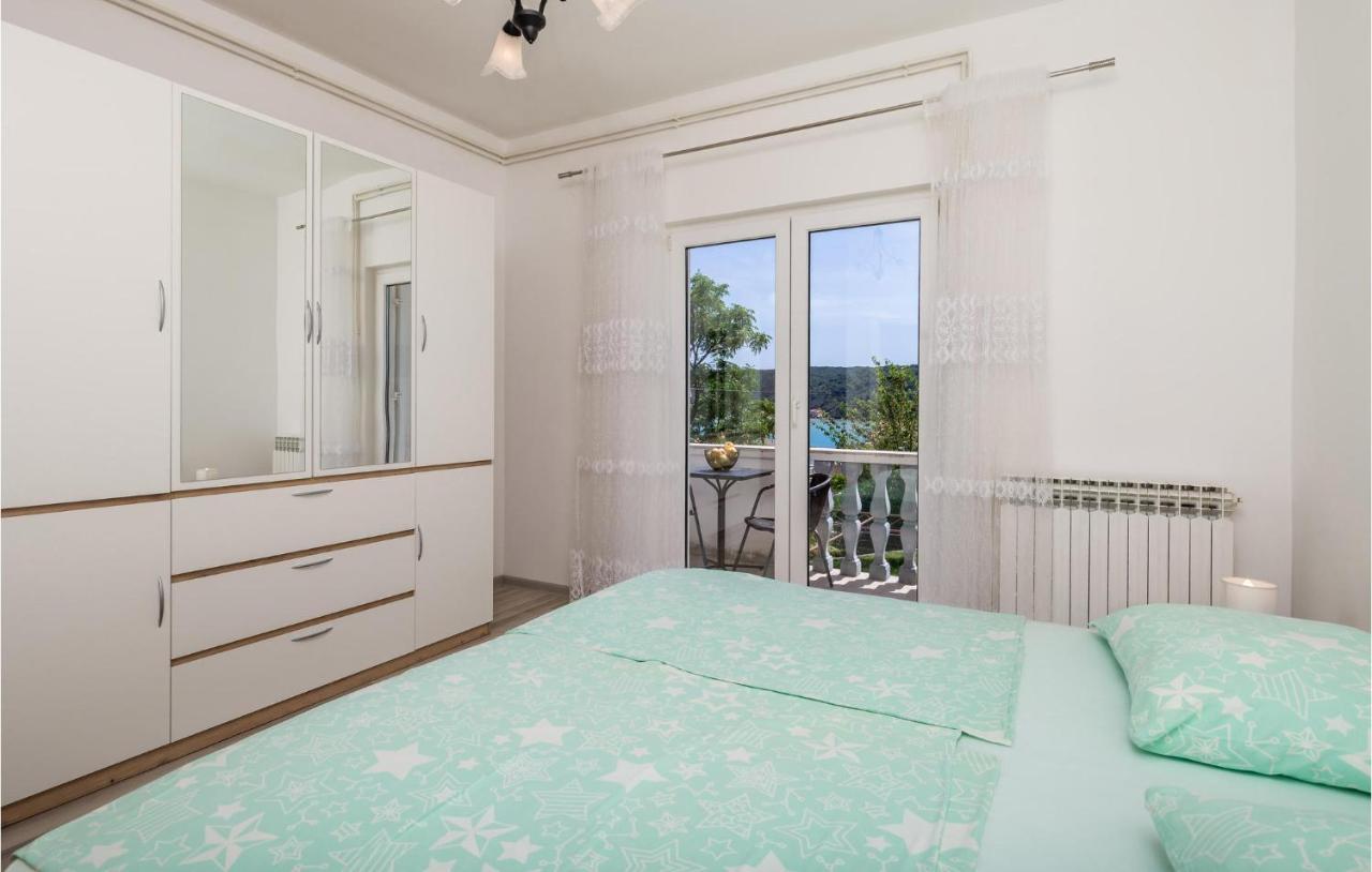 1 Bedroom Amazing Apartment In Kampor Exterior foto